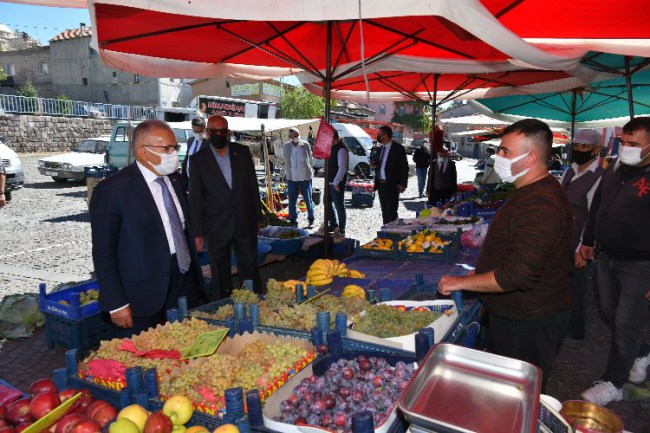 Memduh Büyükkılıç'tan esnafa ziyaret