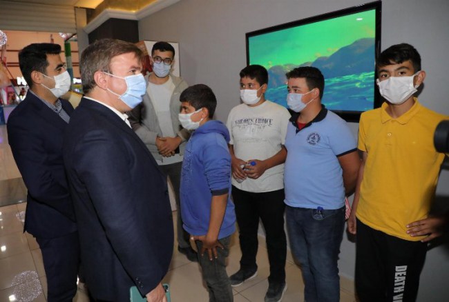 Aksaray'da çocuklar sinemayla tanışıyor