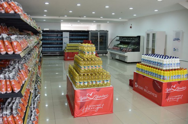 İzmit yardım için el ele