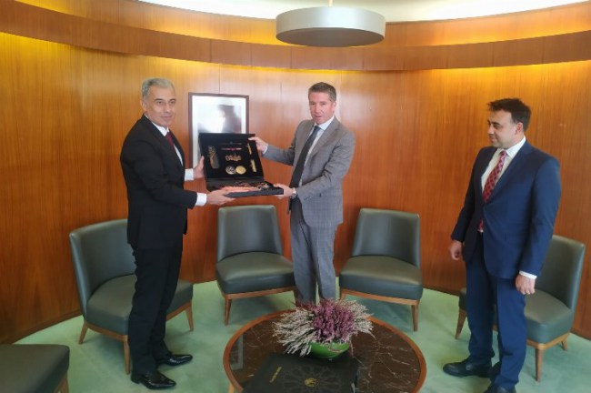 Sivas heyeti Paris'ten olumlu döndü