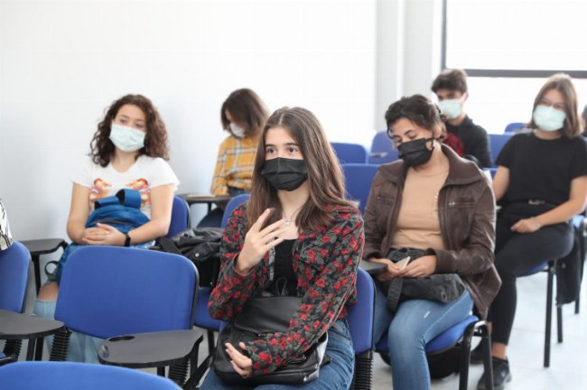 İzmit'te Sanat Akademisi müziğe merhaba dedi