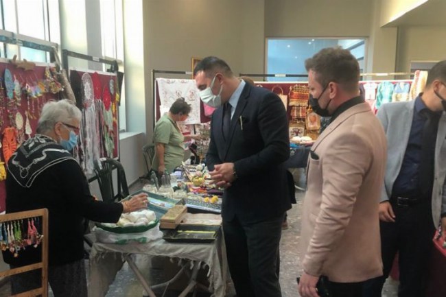 Manisa'da "Bereketli Eller Çarşısı" açıldı