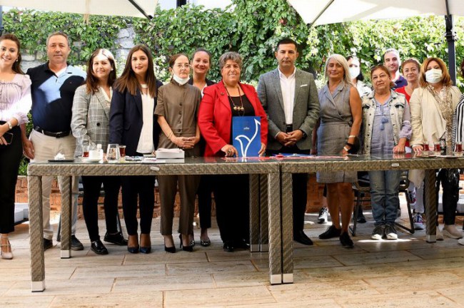 Aydın'da kadın dostu Kuşadası'nda 'Acil Yardım Hattı' desteği