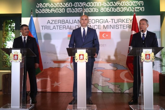 Bakan Akar: "Azerbaycan ile Gürcistan ilişkilerimiz örnek olmalı"