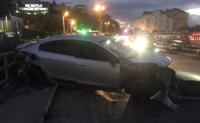 Gülüç köprüsünde kaza: 2 yaralı