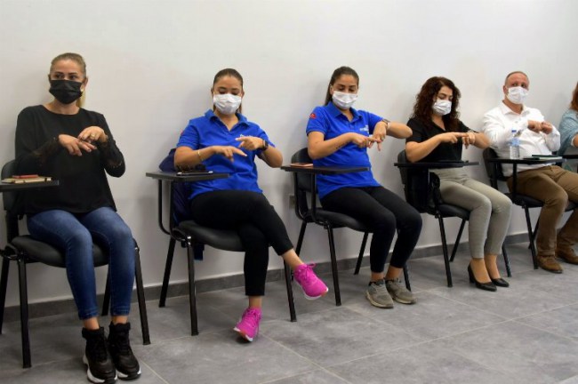 İzmir Aliağa'da eller konuşuyor