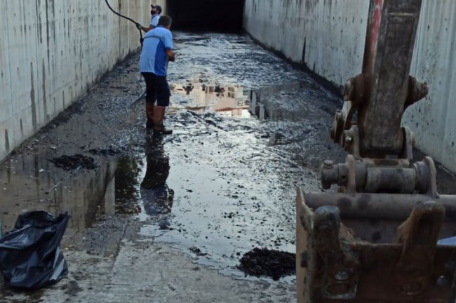 Muğla Karadere'de 20 ton atık