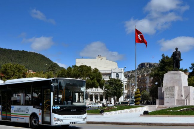 Muğla Büyükşehir'den öğrenciye ulaşım seferberliği