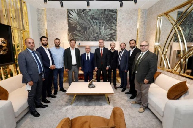 Bursa İnegöl Belediye Başkanı Taban, Modef Expo'yu ziyaret etti