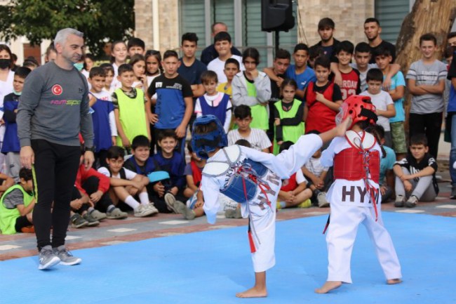 Sporun coşkusu Bursa Gürsu'da yaşandı