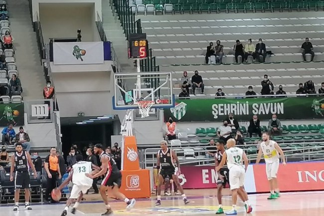 Frutti Extra Bursaspor Beşiktaş Icrypex'e yenildi