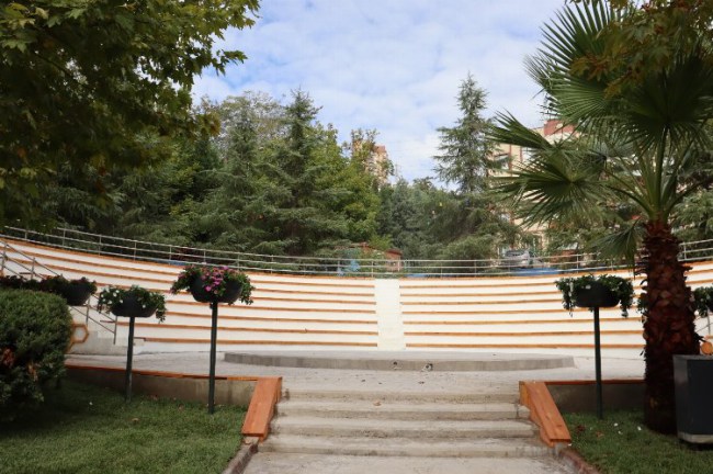 Kocaeli İzmit'teki amfi tiyatroda son rötuşlar