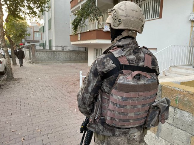 Adıyaman'da PÖH destekli şafak operasyonu: 5 gözaltı!