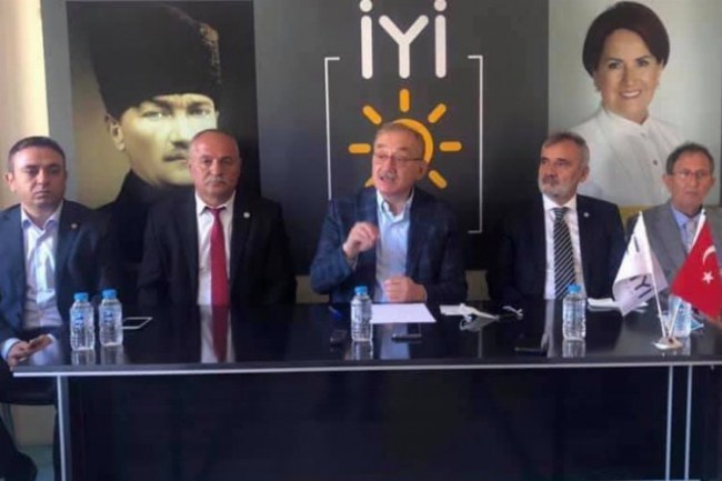 İYİ Parti Edirne'den üye atılımı