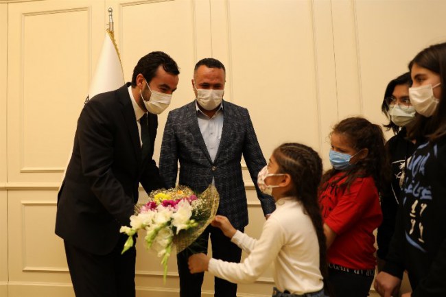 Gaziantep Büyükşehir Meclis toplantısında minikler