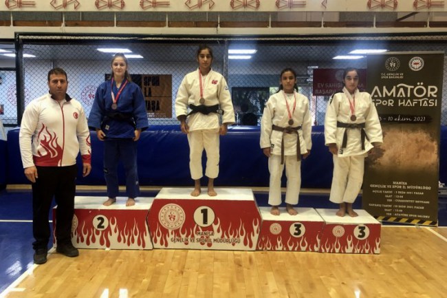 Manisalı Judocular madalyaların sahibi oldu