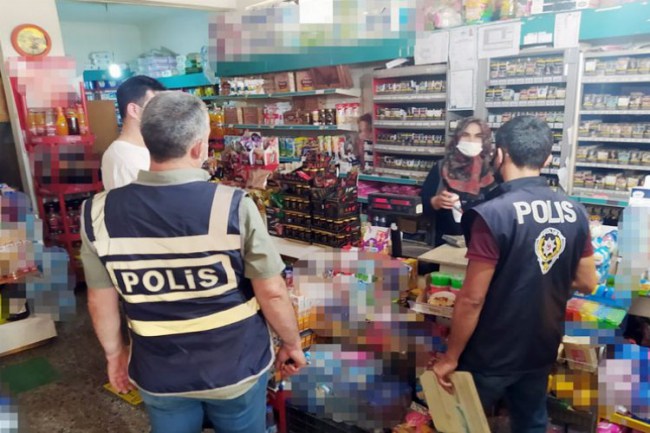 Aksaray'da okul çevrelerindeki işyerlerine 'Çocuk Şube'den denetleme