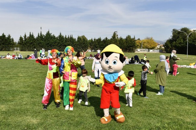 Bursa Osmangazi'de 'Sonbahar'da renkli şenlik