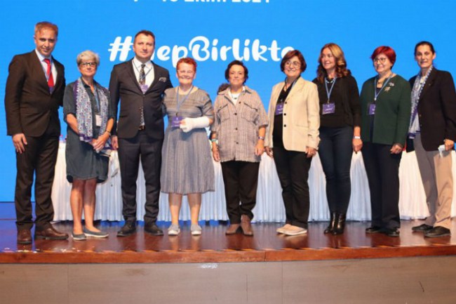 ÇYDD'de Ayşe Yüksel güven tazeledi