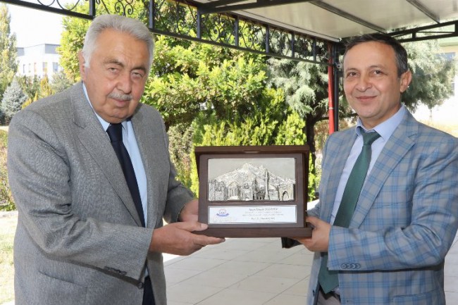 ERÜ'ye hayırsever desteği