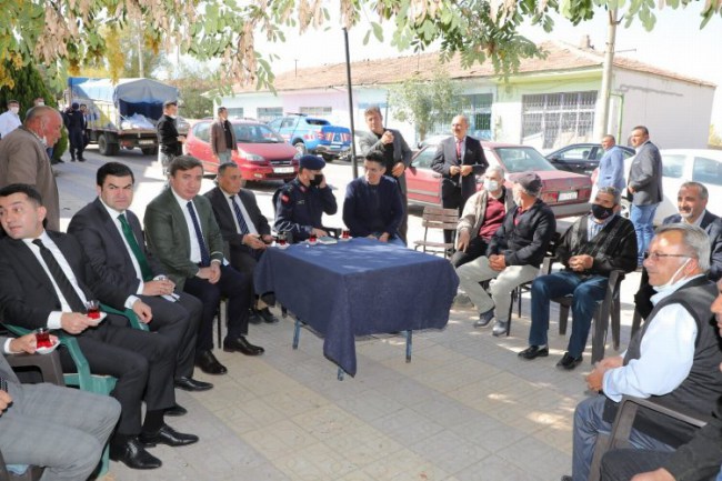 Aksaray Valisi Aydoğdu, köylülerin sorunlarını dinledi