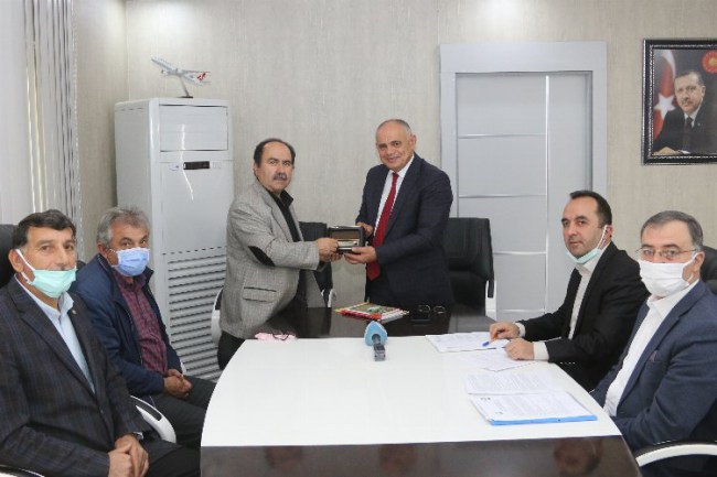 Kayseri Yahyalı Belediyesi'nde memurlara yeni sözleşme