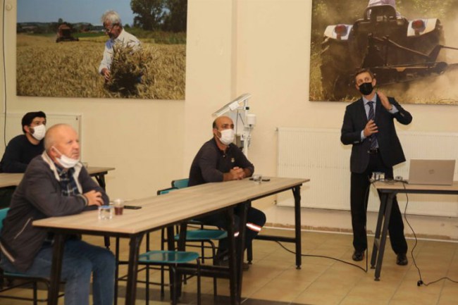 Bursa Nilüfer'de Çiftçi Evi'nde üretici bilinçleniyor
