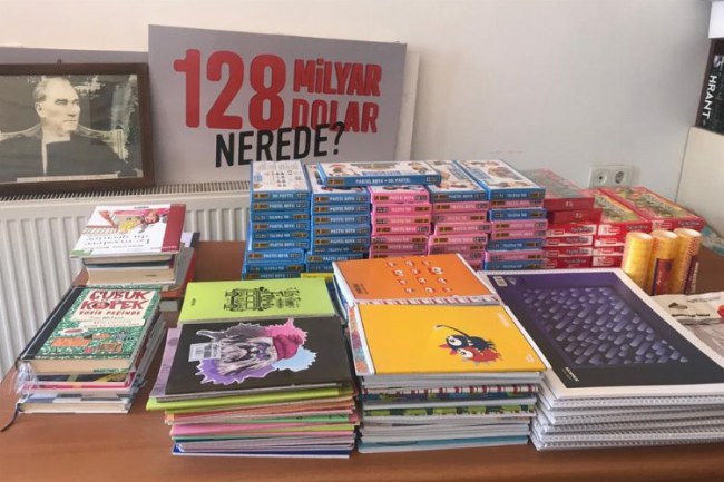 Bursa Mudanya'da CHP'li kadınlardan 95 öğrenciye eğitim katkısı