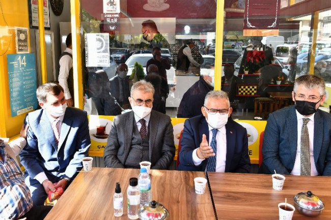 Memduh Büyükkılıç halkla buluştu