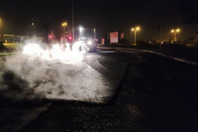 Sakarya Büyükşehir'den gece vakti asfalt mesaisi