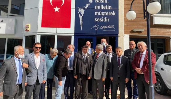 KGK'nın kuruluş yıldönümüne siyasetçi akını