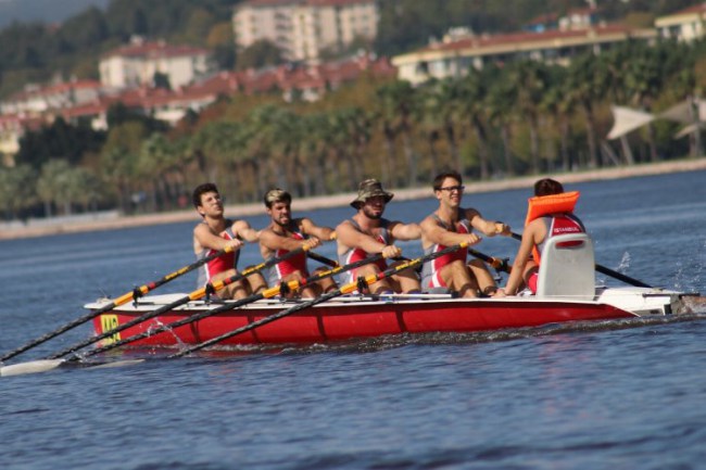 Kocaeli Deniz Küreği'nde İzmit Sümerspor farkı