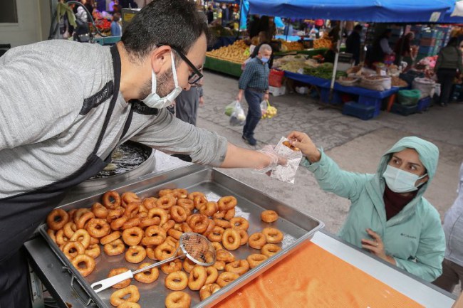 Bursa Nilüfer'de kandillik lokma ikramı