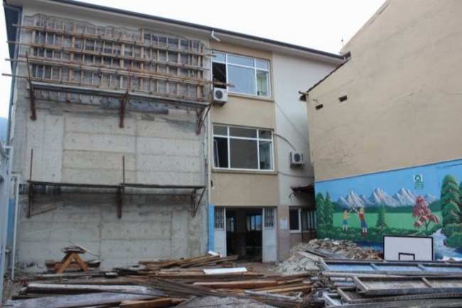 Bursa'daki okul inşaatları sürüyor