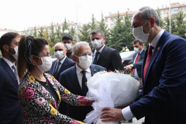 Abdulhamit Gül'den Kayseri Büyükşehir'e ziyaret