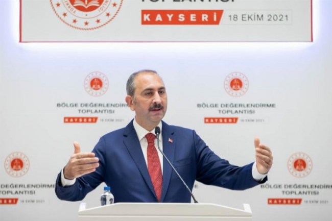 Bakan Gül: "Adaletin kapısından herkes evine memnun dönmelidir"