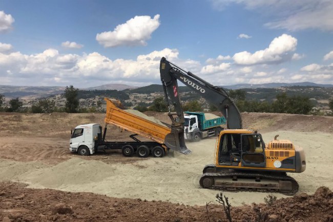 Manisa Tekeler'de HİS Göleti onarıldı