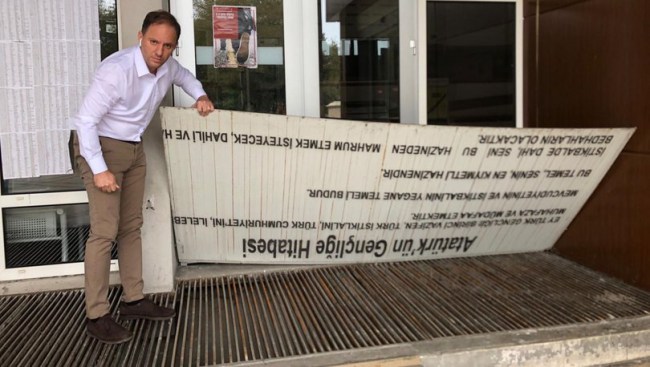 Vali Yardımcısı ve İdare Hizmetler Şube Müdürü açığa alındı