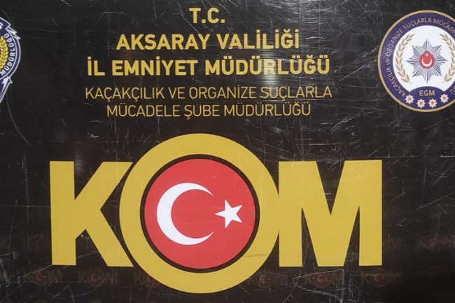 Aksaray'da bandrolsüz makaron kaçakçılığı