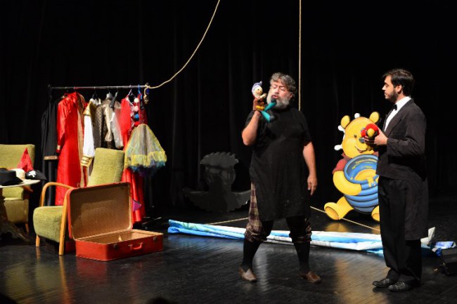 Bursa Yıldırım'da miniklerin ilk tiyatro günü