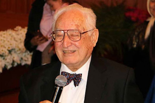 Eski Bakan Orhan Oğuz yaşamını yitirdi