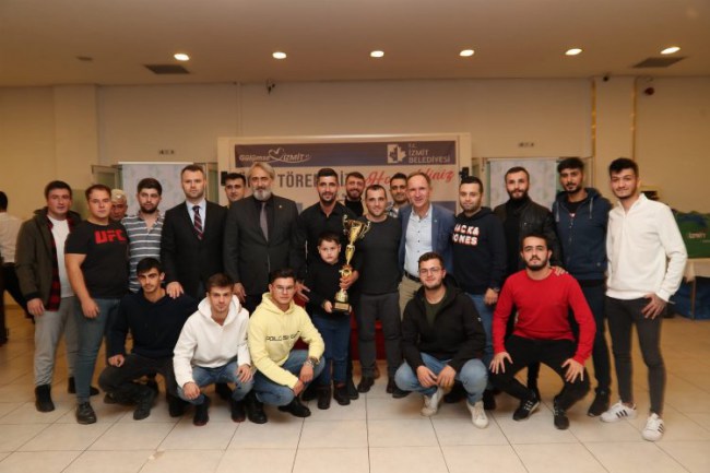 Amatör futbolcudan Başkan Hürriyet'e teşekkür