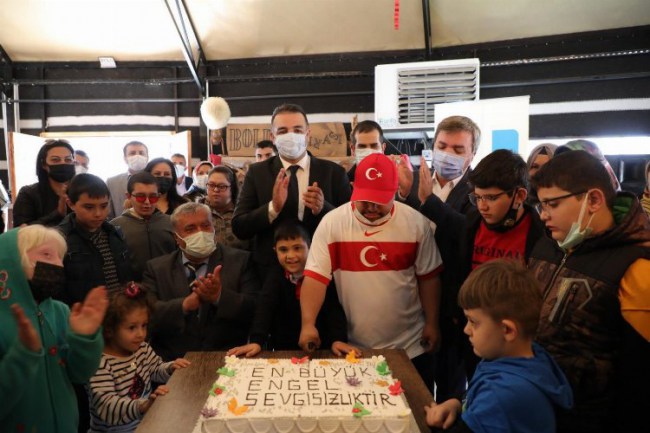 Aksaray "En büyük engel sevgisizliktir" dedi