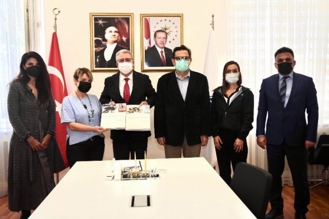 Ege akademisyen Harvard Üniversitesi yayınında