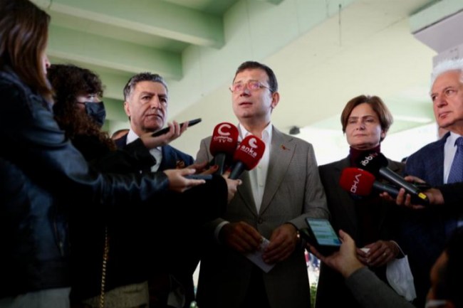 İmamoğlu'dan şehir dışı izinlere 'parti terbiyesi' yorumu