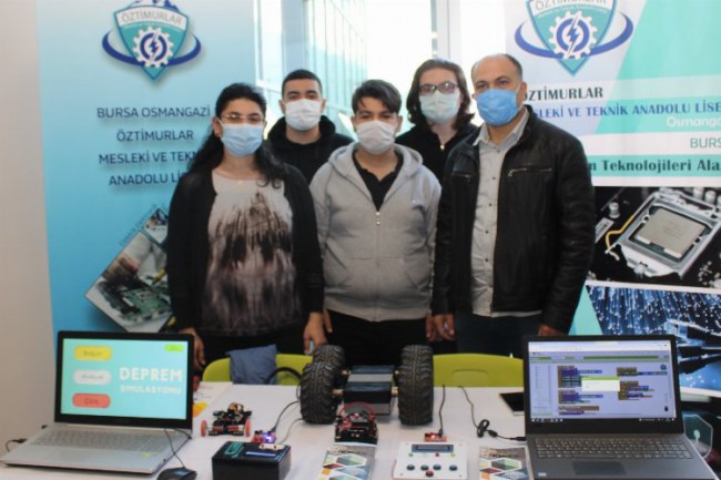 Bursa'da 'Code is Loading Projesi' tanıtıldı