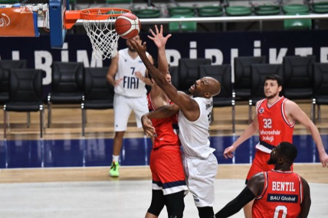 Bahçeşehir Koleji TOFAŞ'ı ağırlıyor