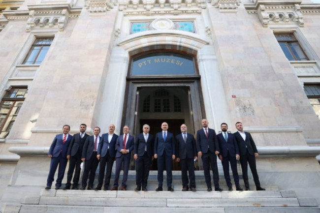 İstanbul Sirkeci'deki PTT binasına tarihi restorasyon