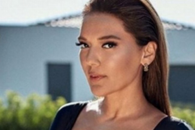 Ünlülerden Cumhuriyet coşkusu