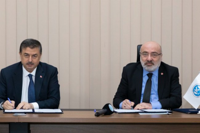 KAYÜ'ye binanın Yeşilhisar Belediyesi'ne verildi